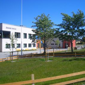 Beplantning og lekeanlegg ved Åsvang skole