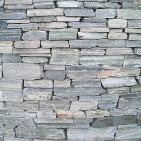 Bilde av natursteinmur utført av Hageanlegg AS 